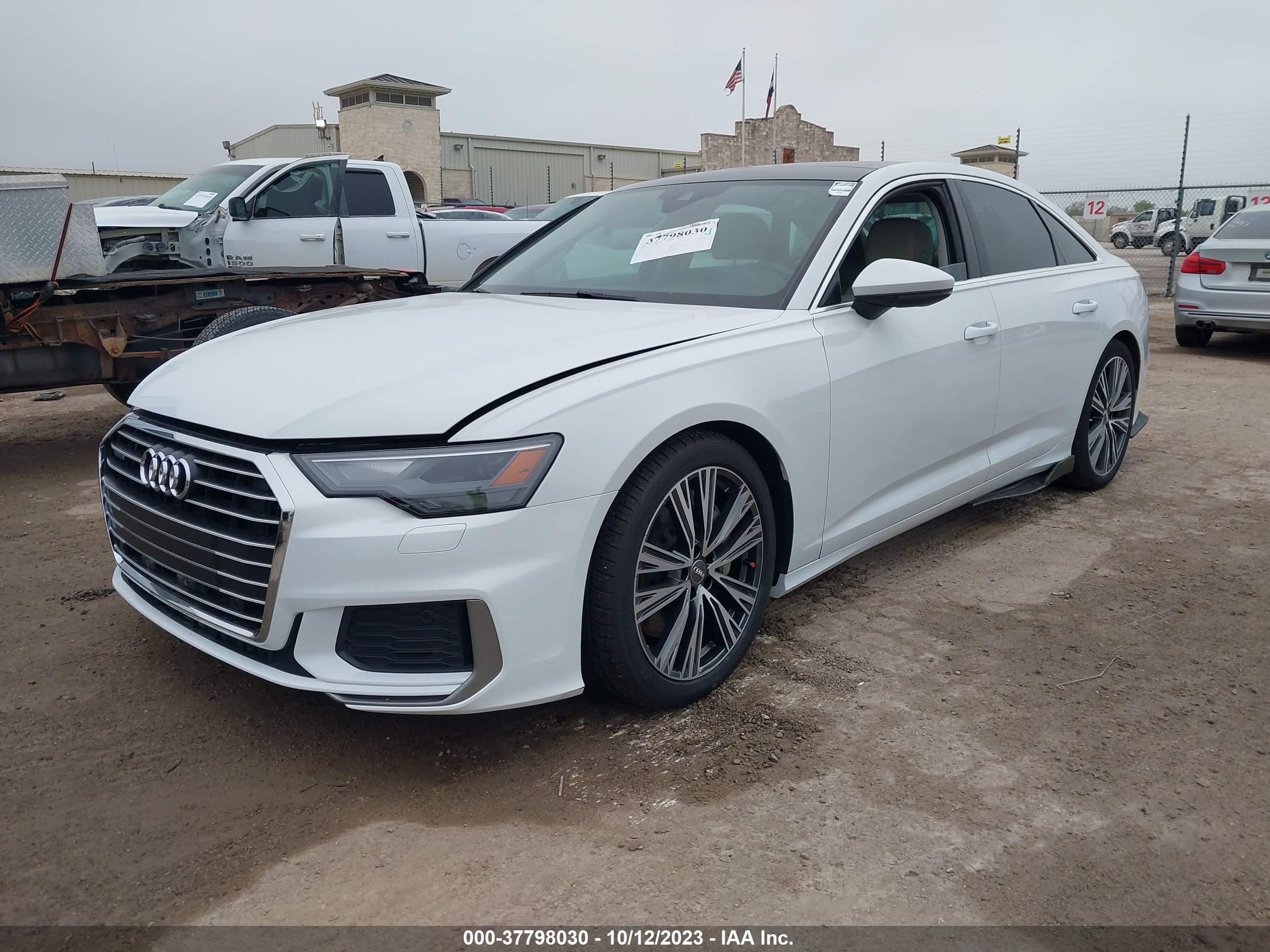 Photo 1 VIN: WAUK2AF22KN113744 - AUDI A6 