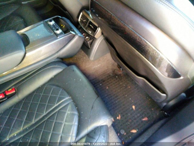 Photo 7 VIN: WAUK2AFD0FN012578 - AUDI S8 