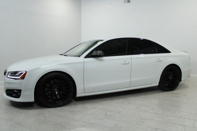 Photo 2 VIN: WAUK2AFD9FN010294 - AUDI S8 