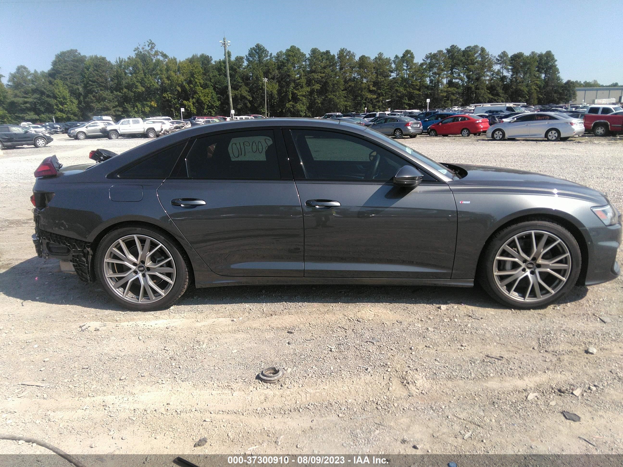 Photo 13 VIN: WAUK2BF29NN063645 - AUDI A6 