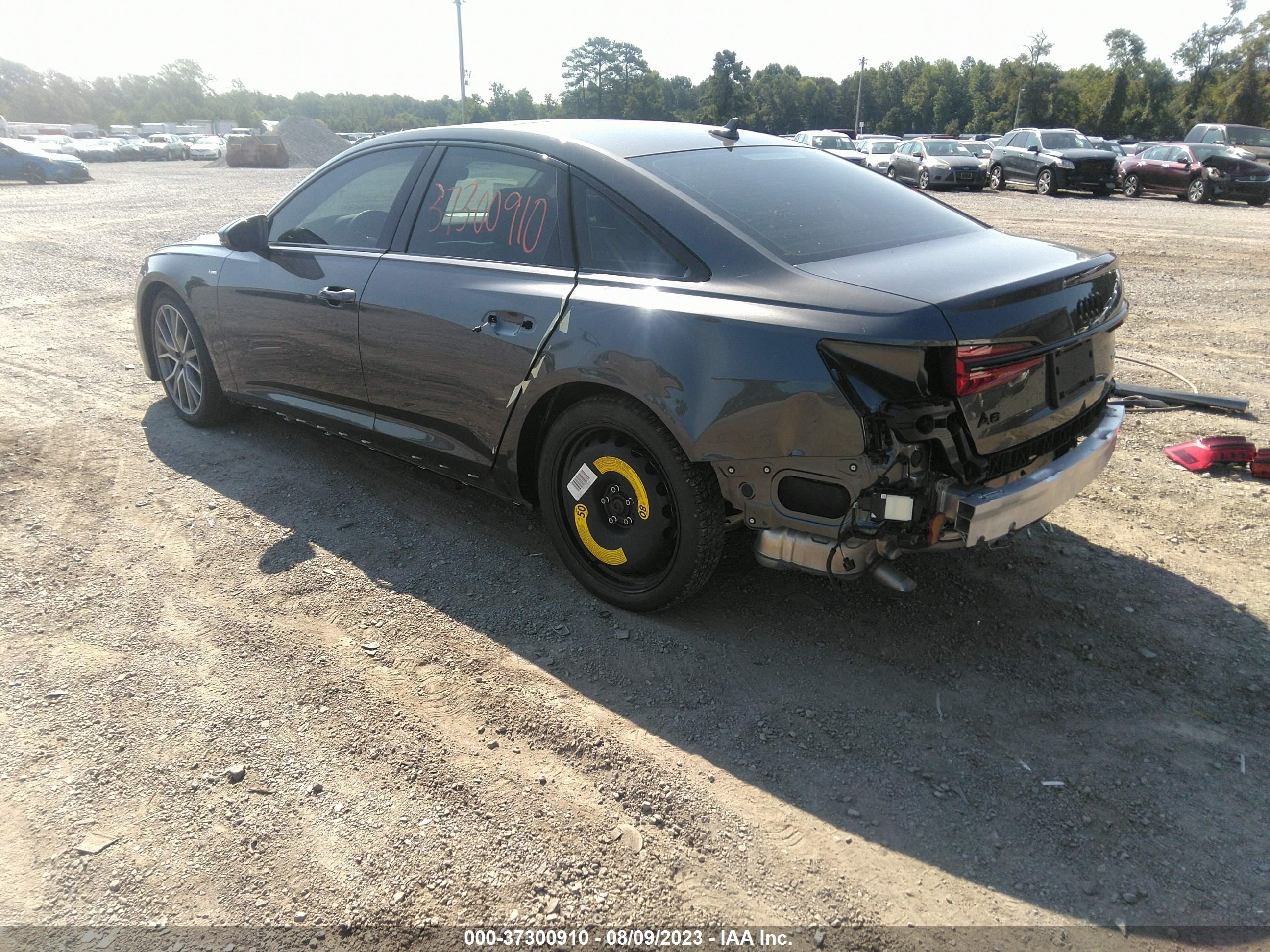 Photo 2 VIN: WAUK2BF29NN063645 - AUDI A6 