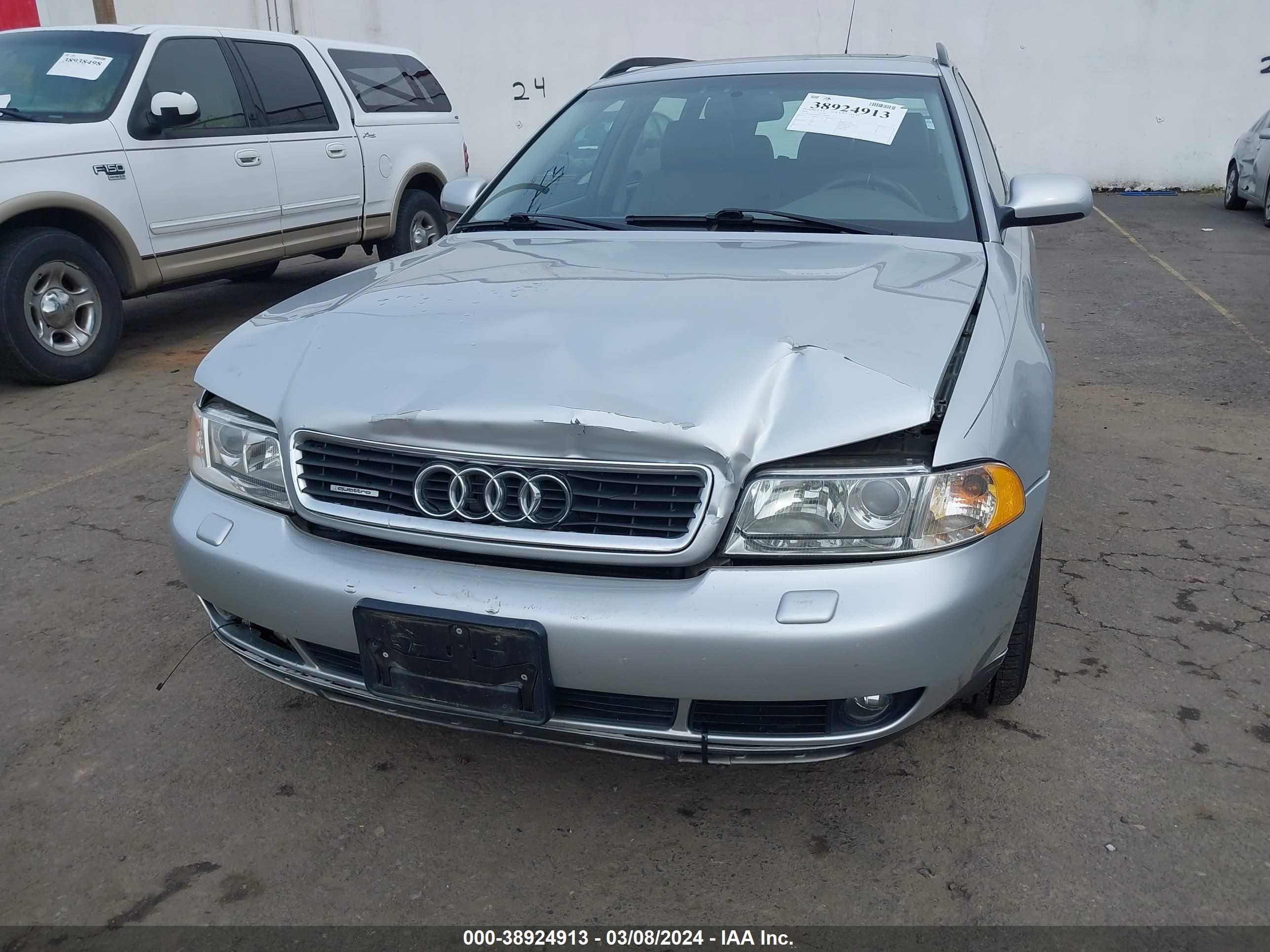 Photo 5 VIN: WAUKC68D41A150695 - AUDI A4 