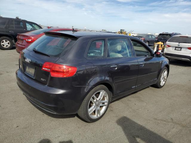 Photo 2 VIN: WAUKEAFM0BA081666 - AUDI A3 PREMIUM 