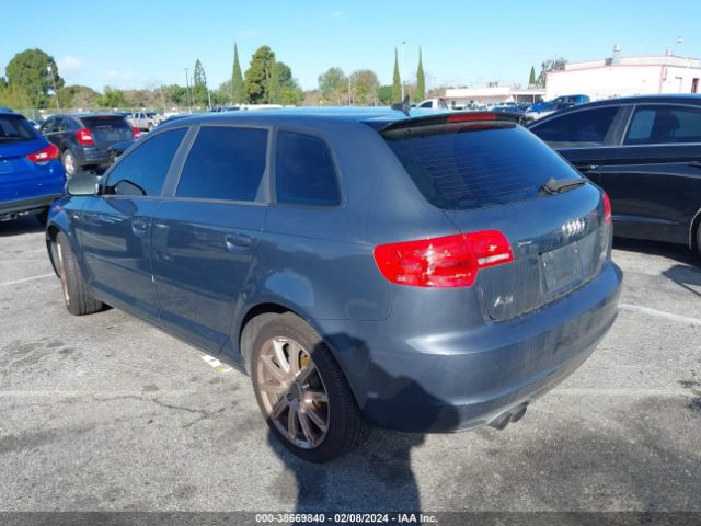 Photo 2 VIN: WAUKEAFM1AA013536 - AUDI A3 