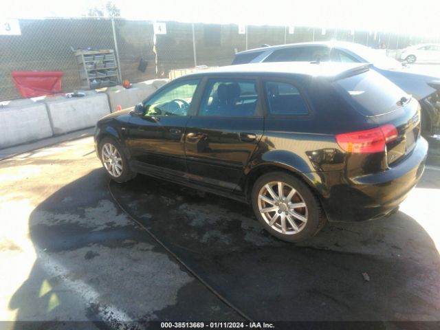 Photo 2 VIN: WAUKEAFM1AA118285 - AUDI A3 