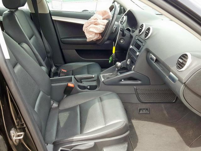 Photo 4 VIN: WAUKEAFM1CA097103 - AUDI A3 