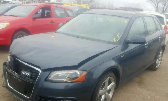 Photo 1 VIN: WAUKEAFM2CA130786 - AUDI A3 