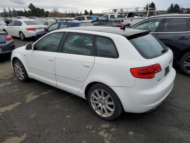 Photo 1 VIN: WAUKEAFM3AA116599 - AUDI A3 