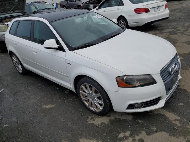 Photo 3 VIN: WAUKEAFM3AA116599 - AUDI A3 