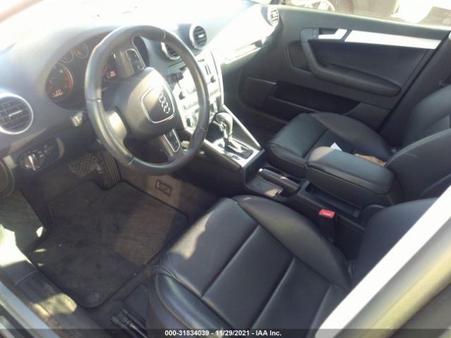 Photo 4 VIN: WAUKEAFM4AA083144 - AUDI A3 