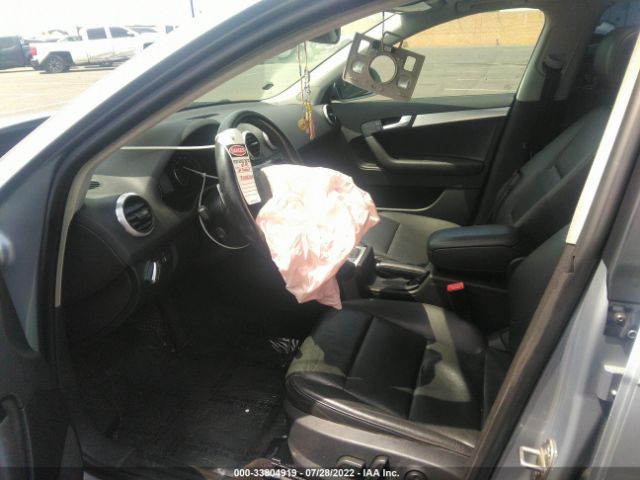 Photo 4 VIN: WAUKEAFM4AA088750 - AUDI A3 