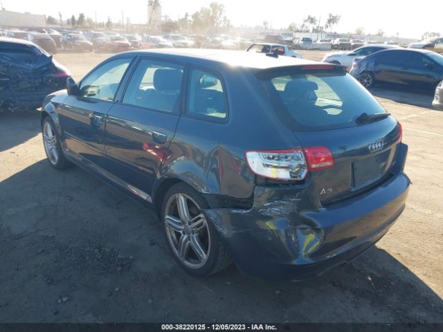 Photo 2 VIN: WAUKEAFM4BA033927 - AUDI A3 