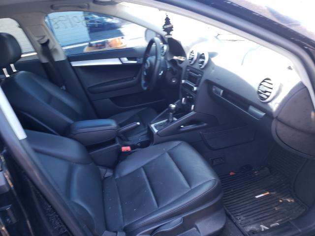 Photo 4 VIN: WAUKEAFM5CA142026 - AUDI A3 