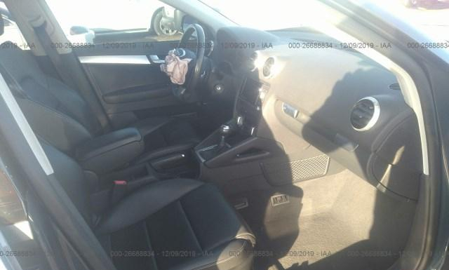 Photo 4 VIN: WAUKEAFM7CA122103 - AUDI A3 