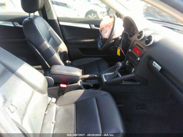 Photo 4 VIN: WAUKEAFMXAA130323 - AUDI A3 