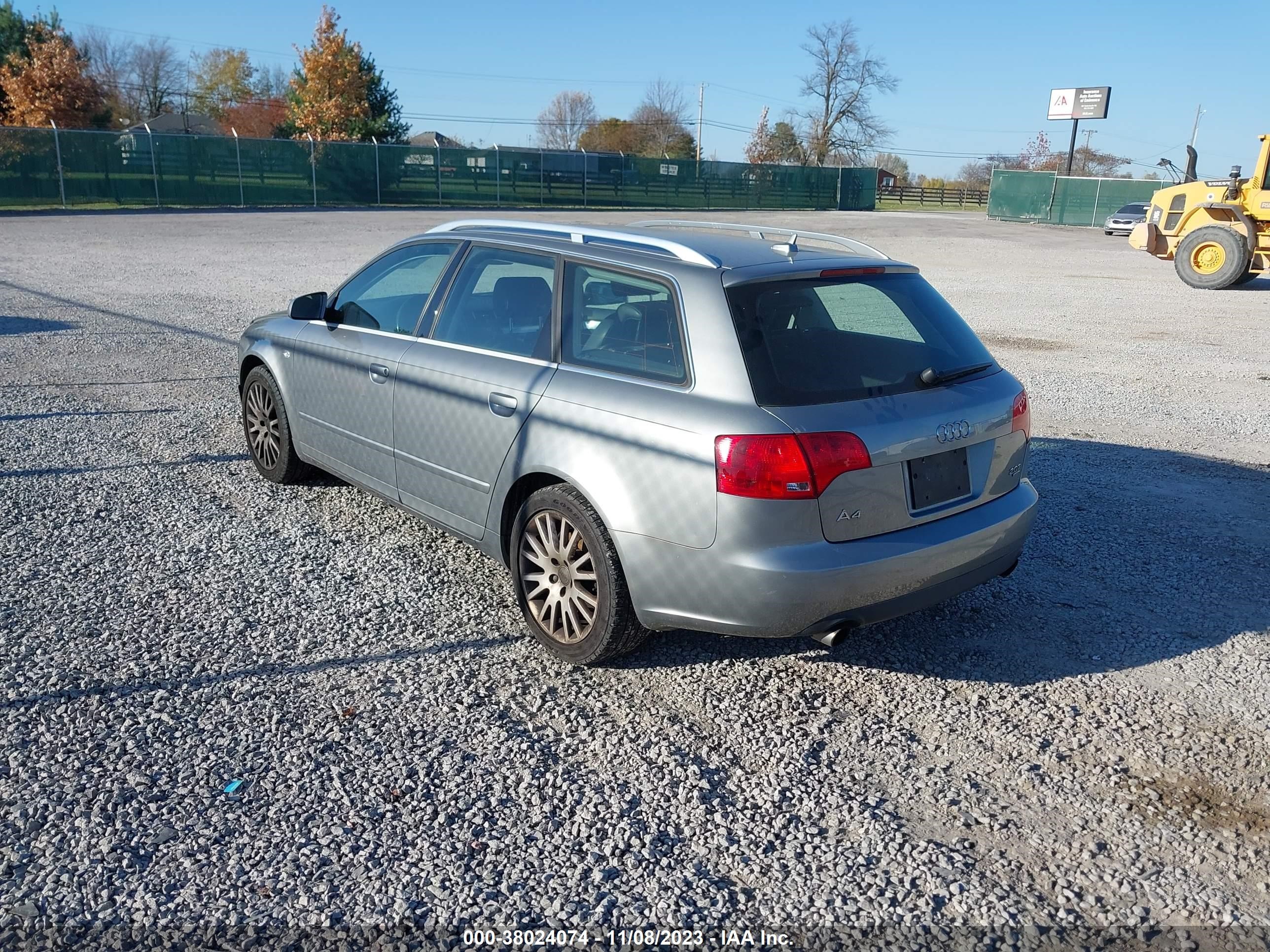 Photo 2 VIN: WAUKF78E57A229114 - AUDI A4 