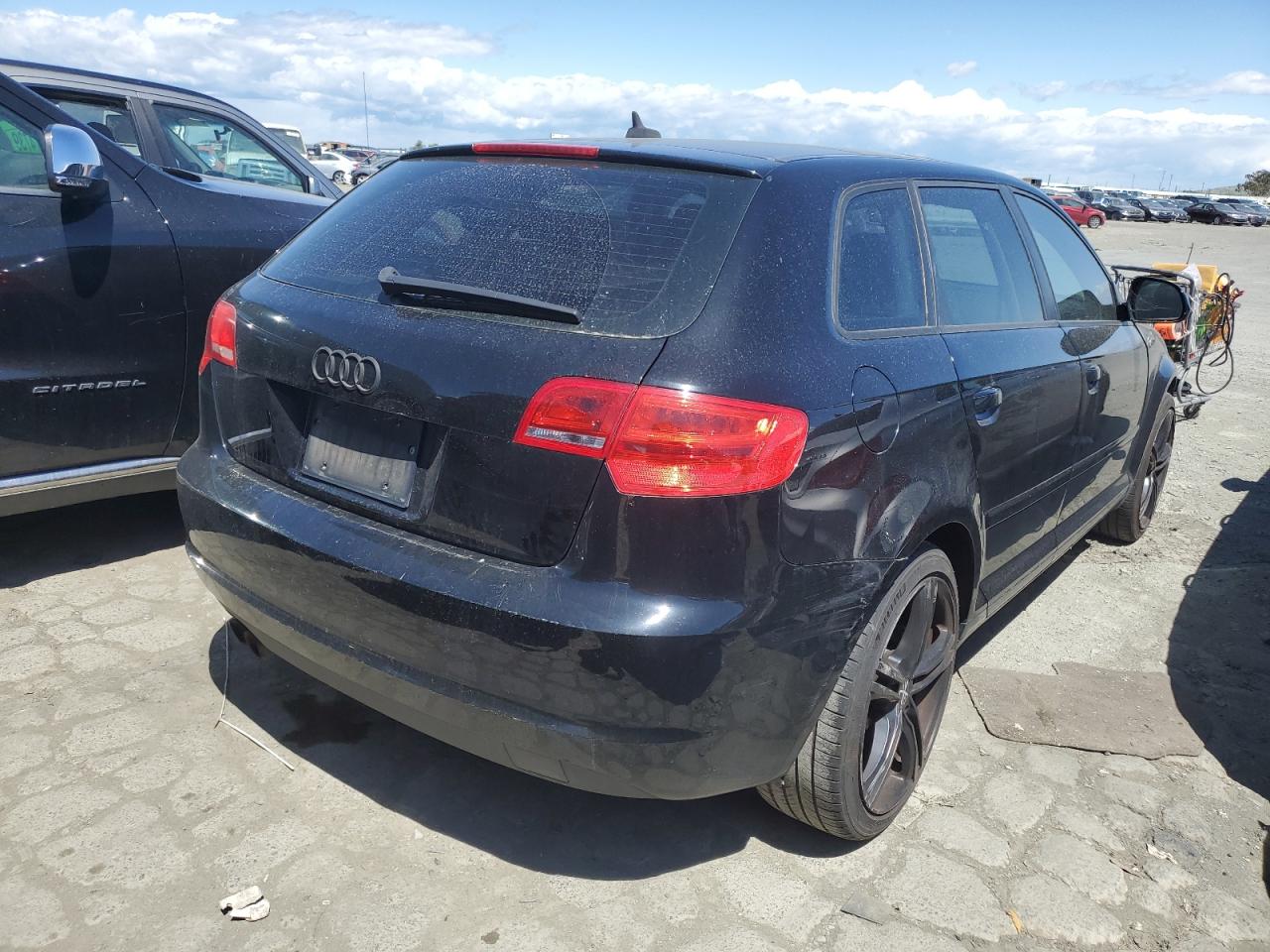 Photo 2 VIN: WAUKF78P99A019328 - AUDI A3 