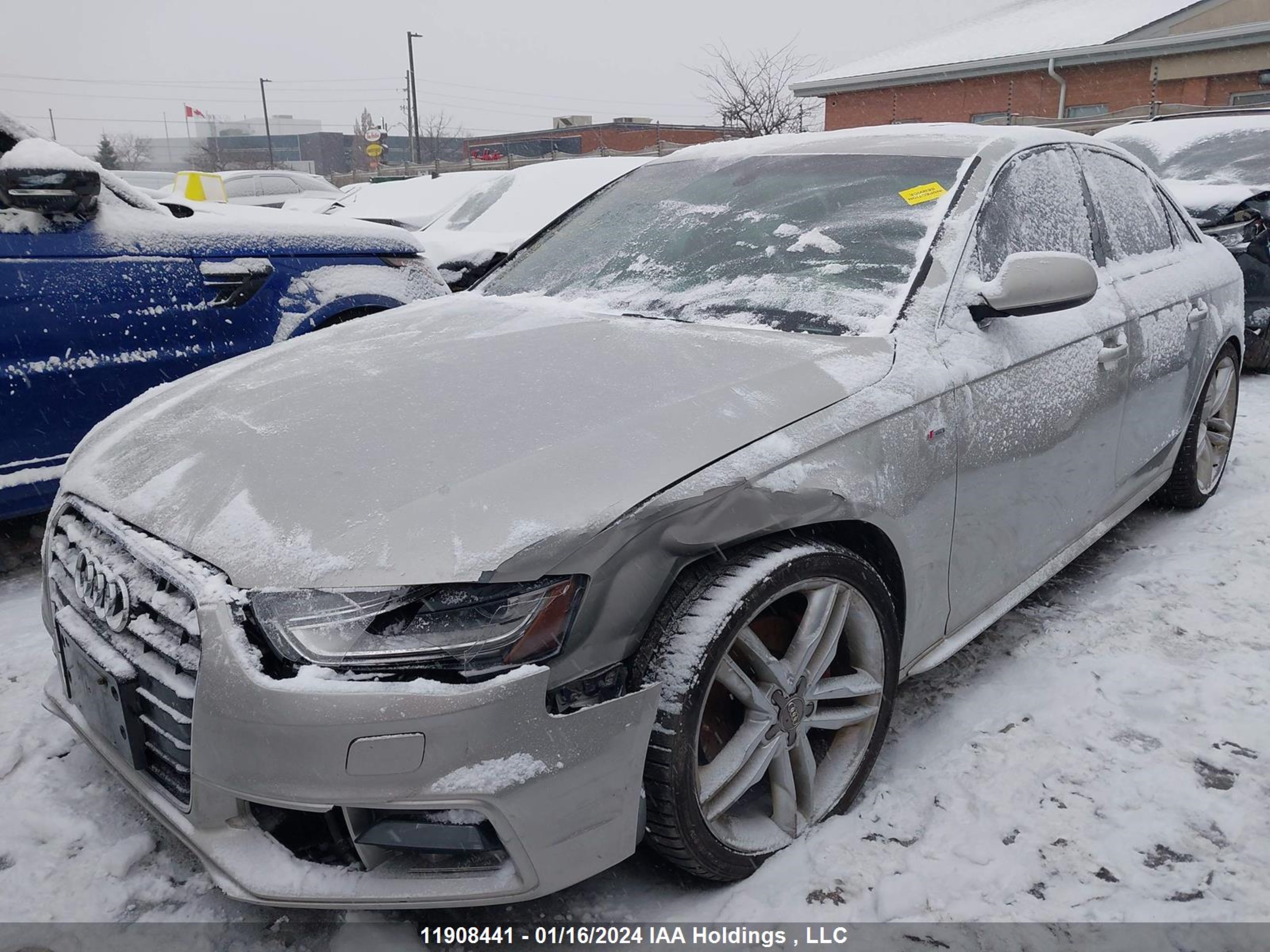 Photo 1 VIN: WAUKFCFL5DN006215 - AUDI A4 