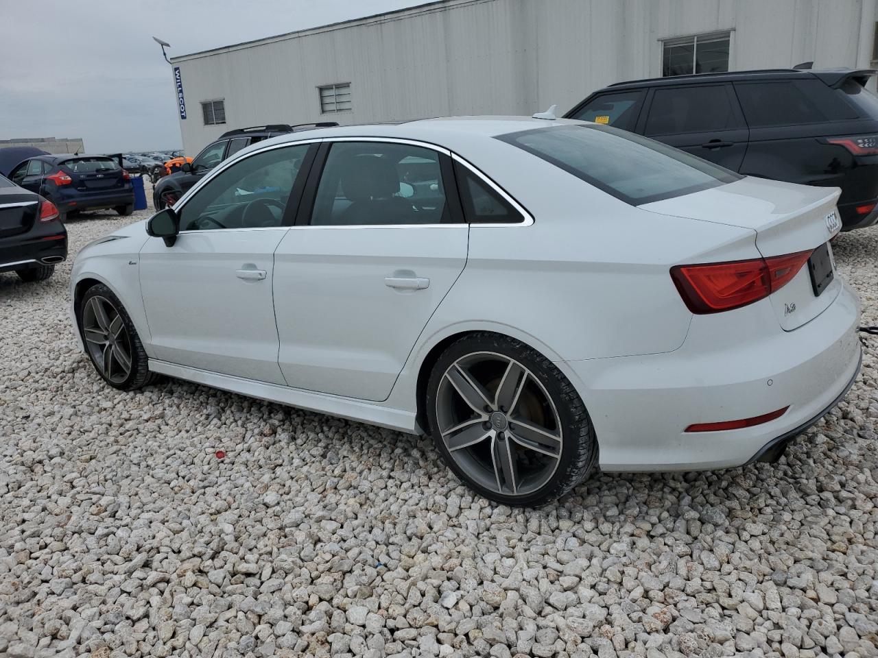 Photo 1 VIN: WAUKFGFF1F1136133 - AUDI A3 