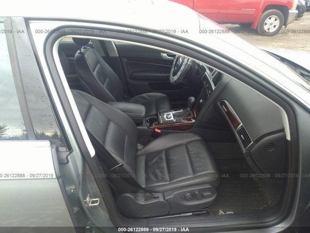 Photo 4 VIN: WAUKGAFB1AN045100 - AUDI A6 