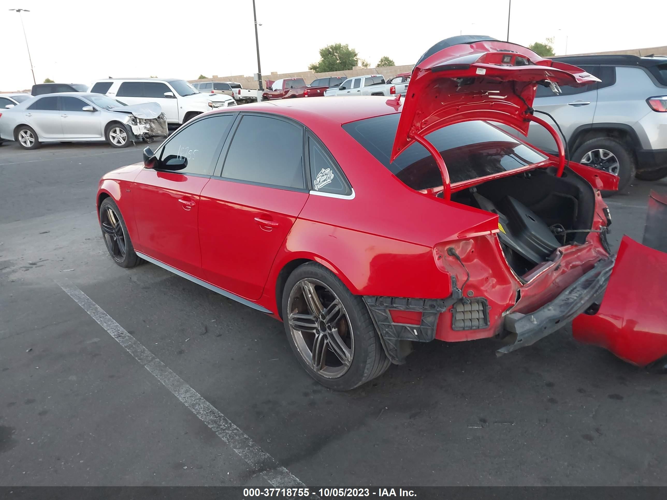 Photo 2 VIN: WAUKGAFL1BA116250 - AUDI S4 