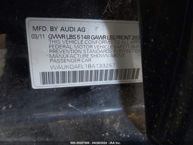 Photo 8 VIN: WAUKGAFL1BA133257 - AUDI S4 