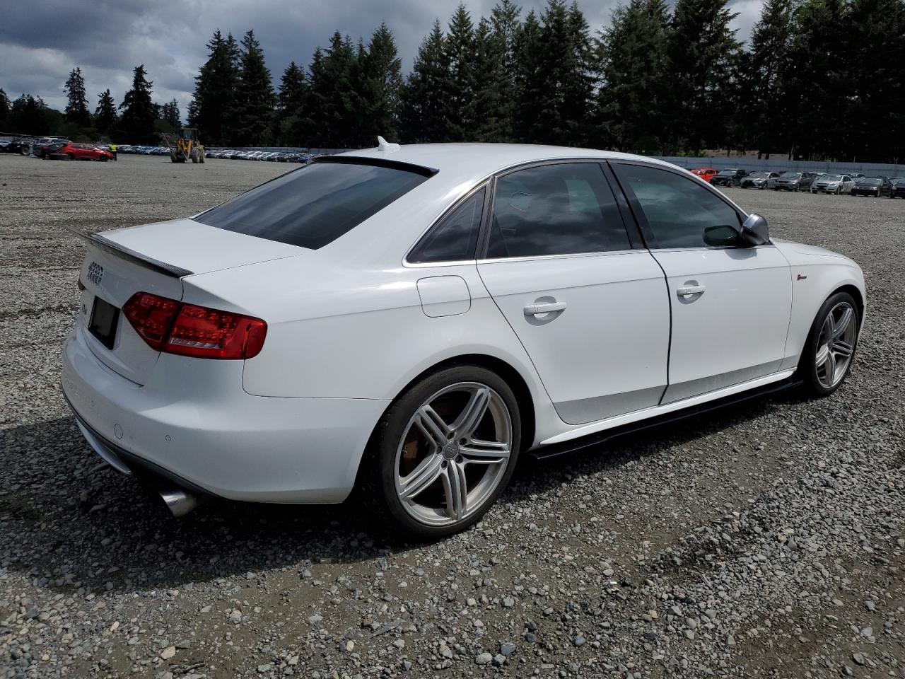 Photo 2 VIN: WAUKGAFL2AA152155 - AUDI RS4 