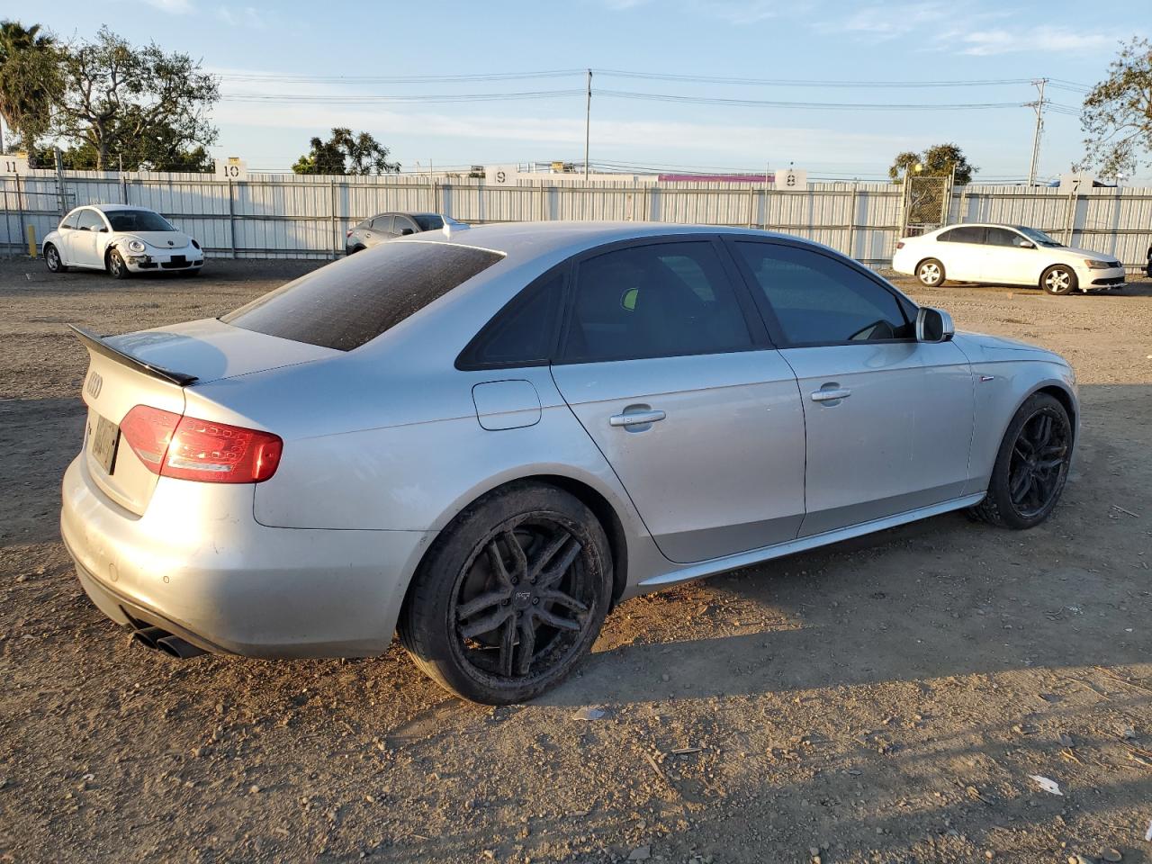 Photo 2 VIN: WAUKGAFL2CA077945 - AUDI RS4 