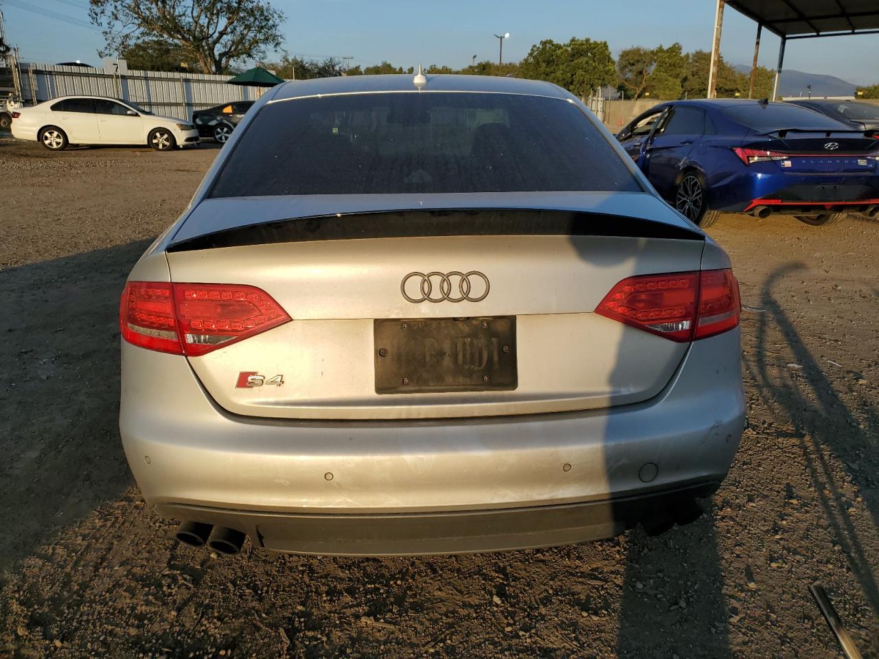 Photo 5 VIN: WAUKGAFL2CA077945 - AUDI RS4 