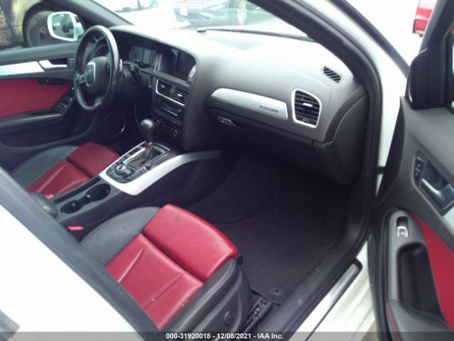 Photo 4 VIN: WAUKGAFL5CA116527 - AUDI S4 