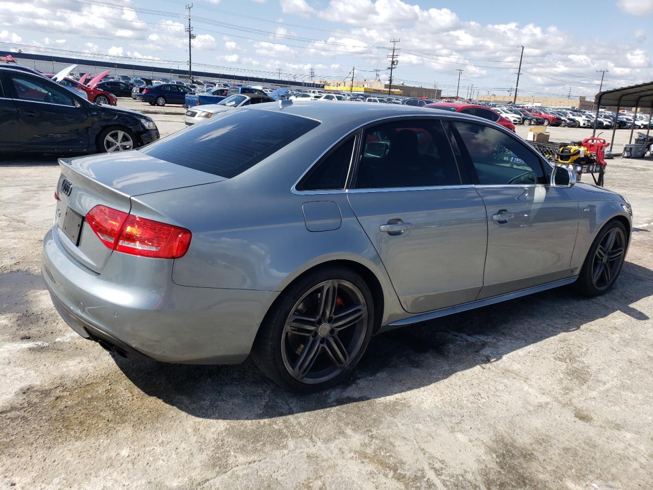 Photo 2 VIN: WAUKGAFLXBA068554 - AUDI RS4 