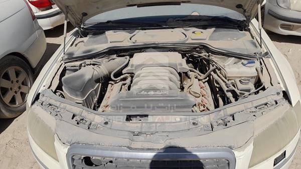 Photo 26 VIN: WAUKH44E66N026738 - AUDI A8 