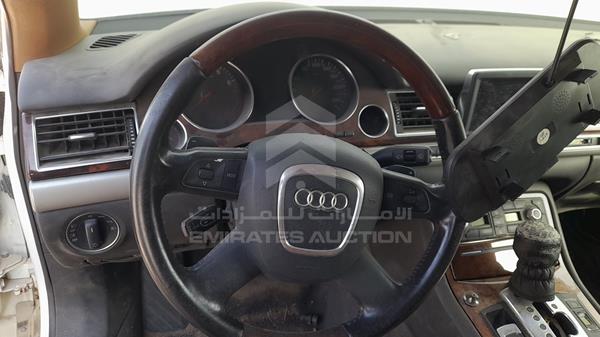 Photo 11 VIN: WAUKH44EX6N024247 - AUDI A8 