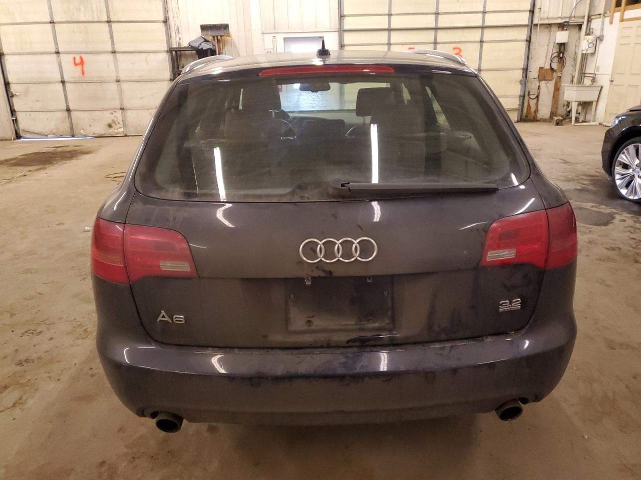 Photo 5 VIN: WAUKH74F78N157738 - AUDI A6 