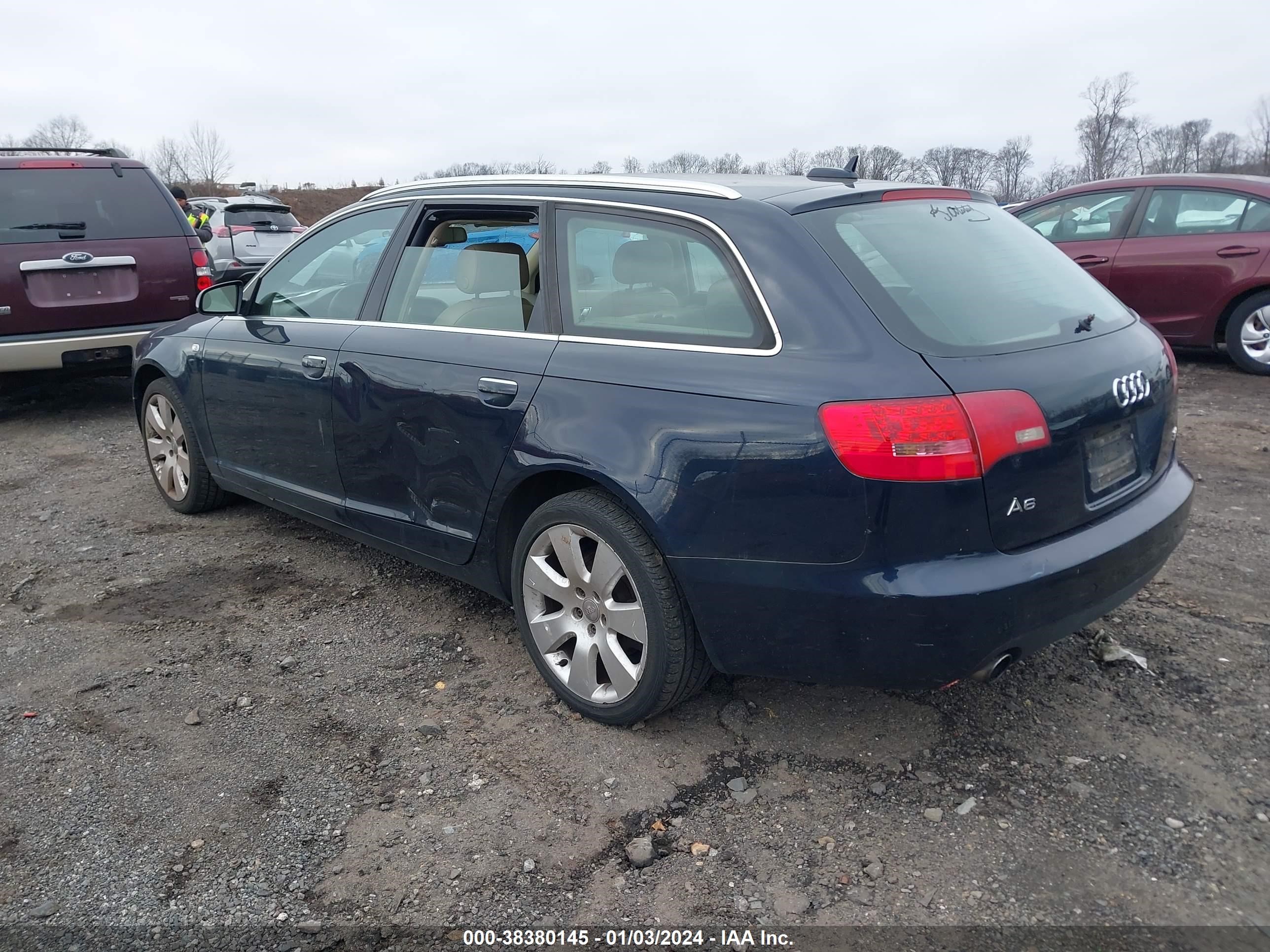 Photo 2 VIN: WAUKH74FX6N115545 - AUDI A6 