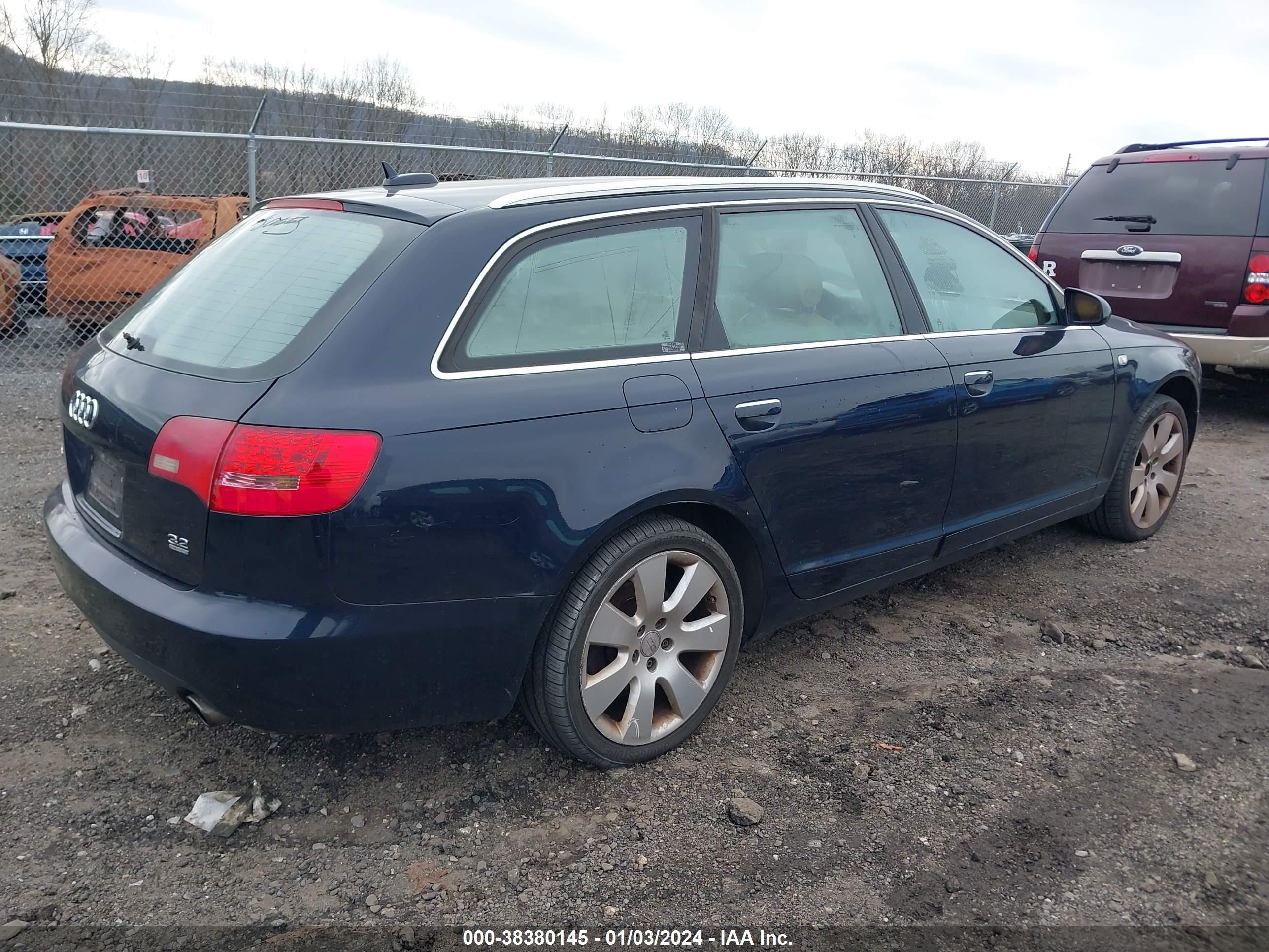 Photo 3 VIN: WAUKH74FX6N115545 - AUDI A6 