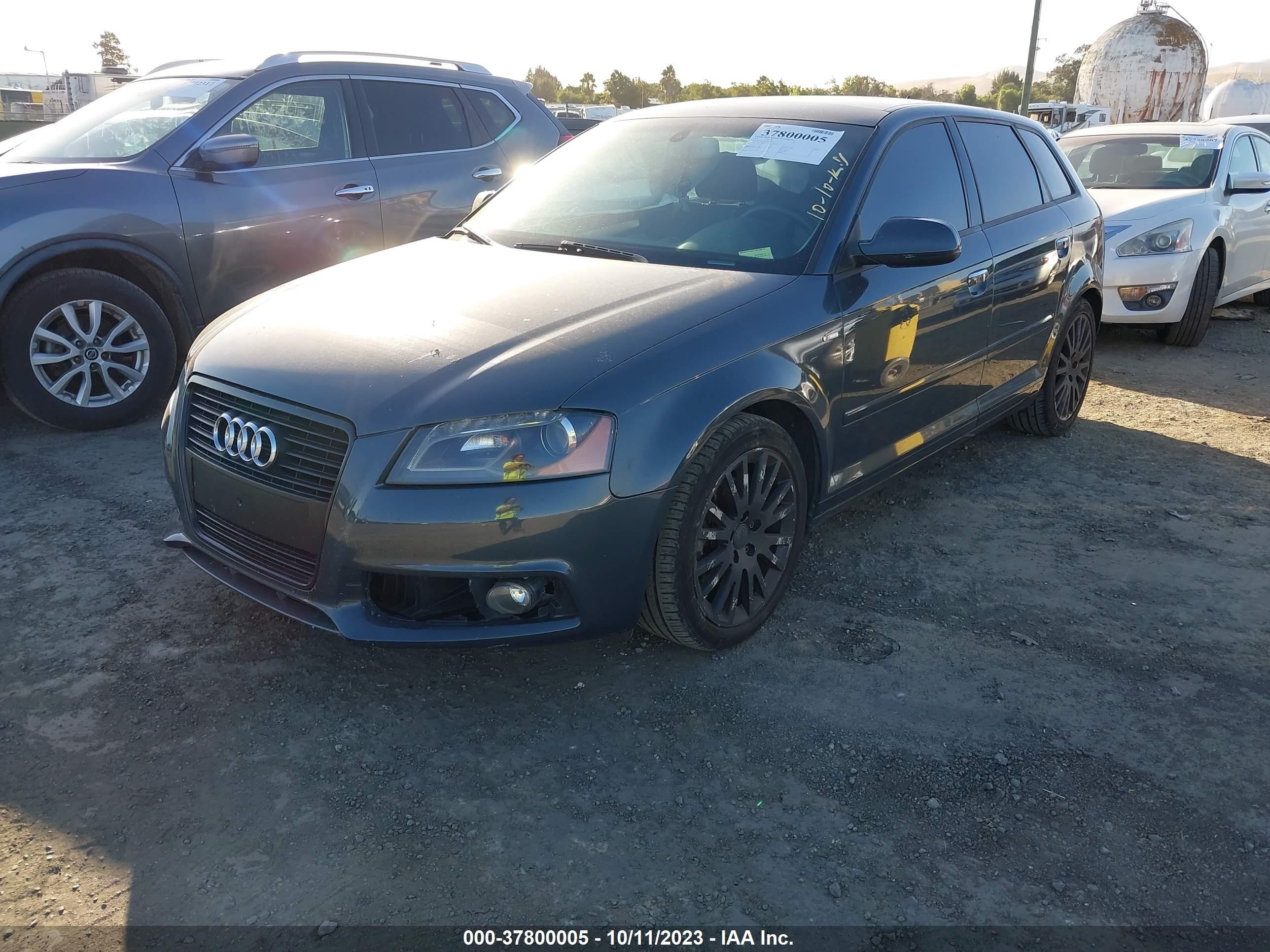 Photo 1 VIN: WAUKJAFM1DA011933 - AUDI A3 