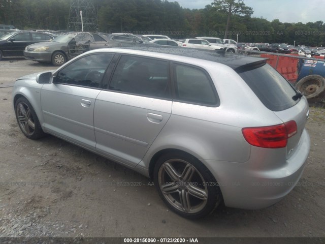 Photo 2 VIN: WAUKJAFM3BA029136 - AUDI A3 