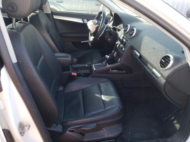 Photo 4 VIN: WAUKJAFM4BA124515 - AUDI A3 PREMIUM 