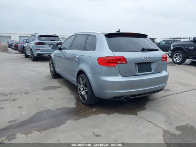 Photo 2 VIN: WAUKJAFM5CA094099 - AUDI A3 