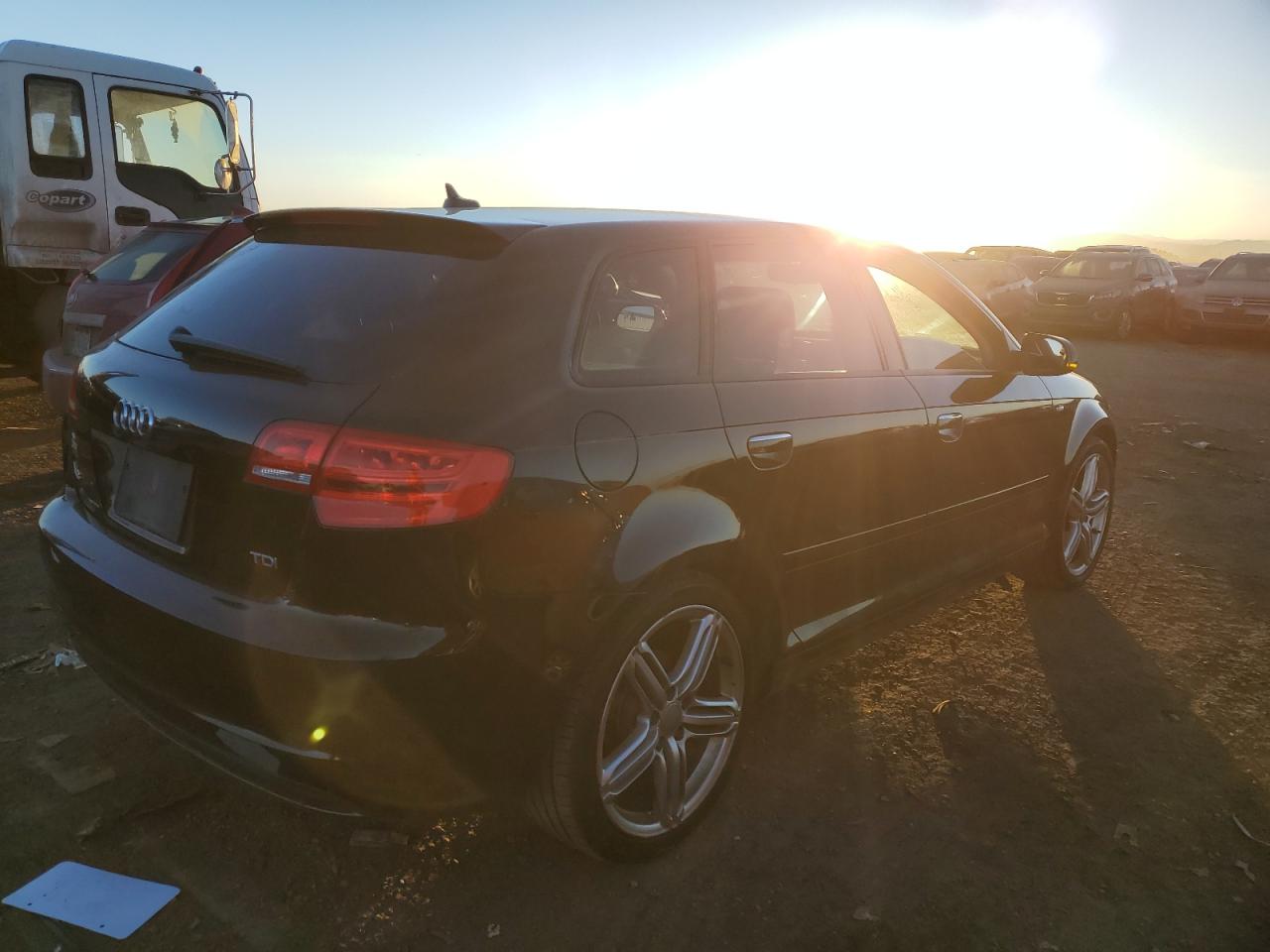 Photo 2 VIN: WAUKJAFM5CA099772 - AUDI A3 