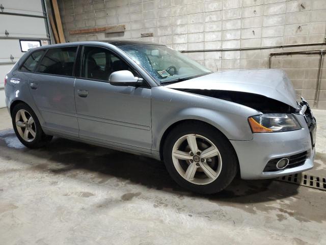 Photo 3 VIN: WAUKJAFM5CA128901 - AUDI A3 