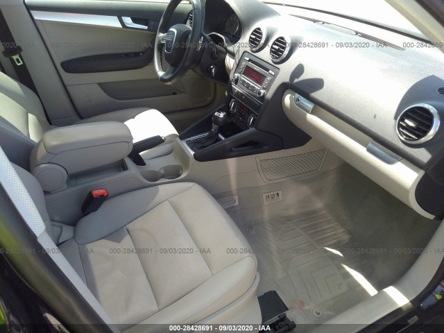 Photo 4 VIN: WAUKJAFM5DA028105 - AUDI A3 