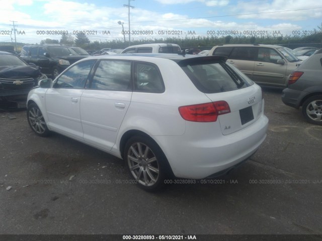 Photo 2 VIN: WAUKJAFM6CA016012 - AUDI A3 