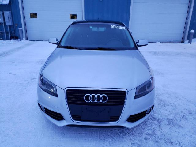 Photo 4 VIN: WAUKJAFM6CA027902 - AUDI A3 