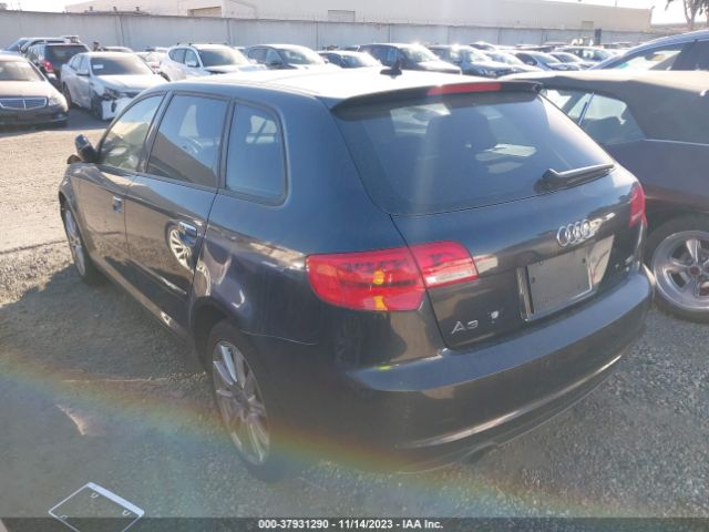 Photo 2 VIN: WAUKJAFM7BA037496 - AUDI A3 