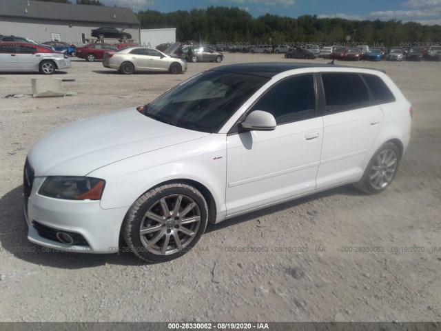 Photo 1 VIN: WAUKJAFM8AA057299 - AUDI A3 