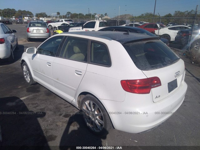 Photo 2 VIN: WAUKJAFM8BA079031 - AUDI A3 