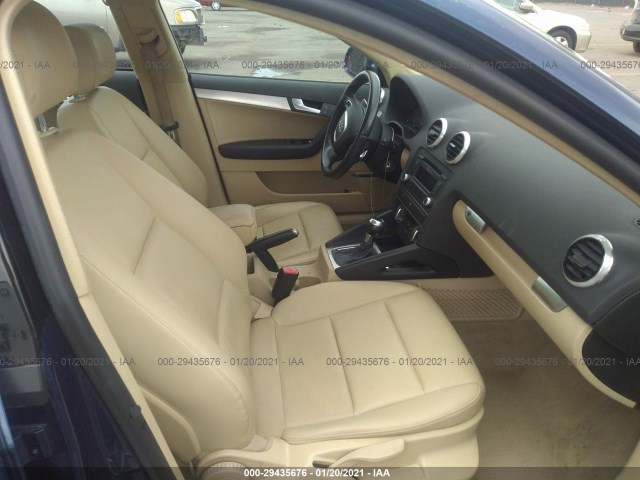 Photo 4 VIN: WAUKJAFM8BA080955 - AUDI A3 