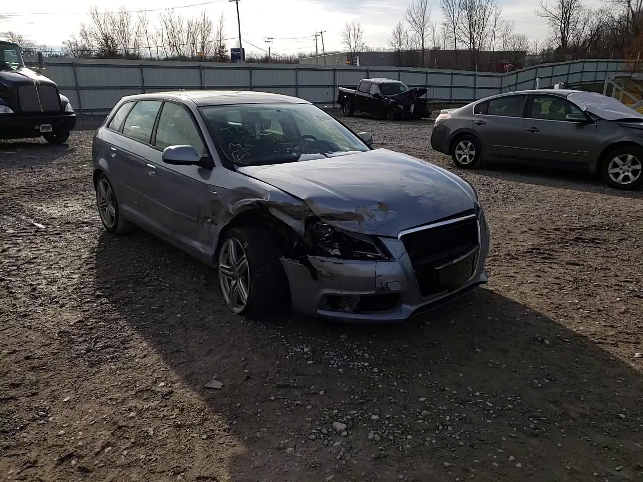 Photo 10 VIN: WAUKJAFM8CA157745 - AUDI A3 PREMIUM 